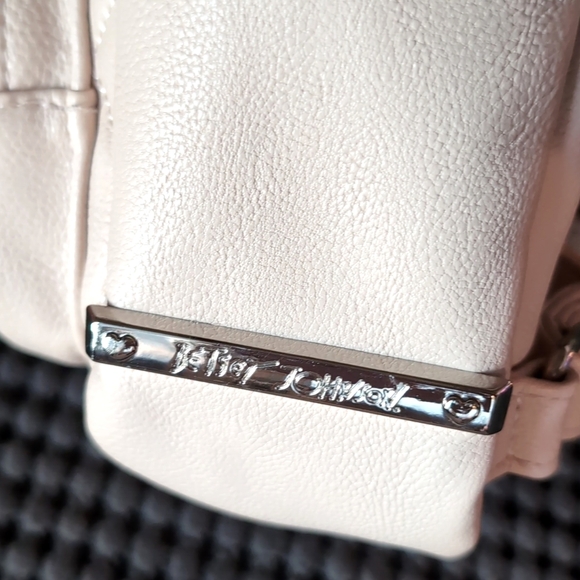 🐶 Betsey Johnson Kitsch French Bulldog Mini Backpack - Picture 6 of 9